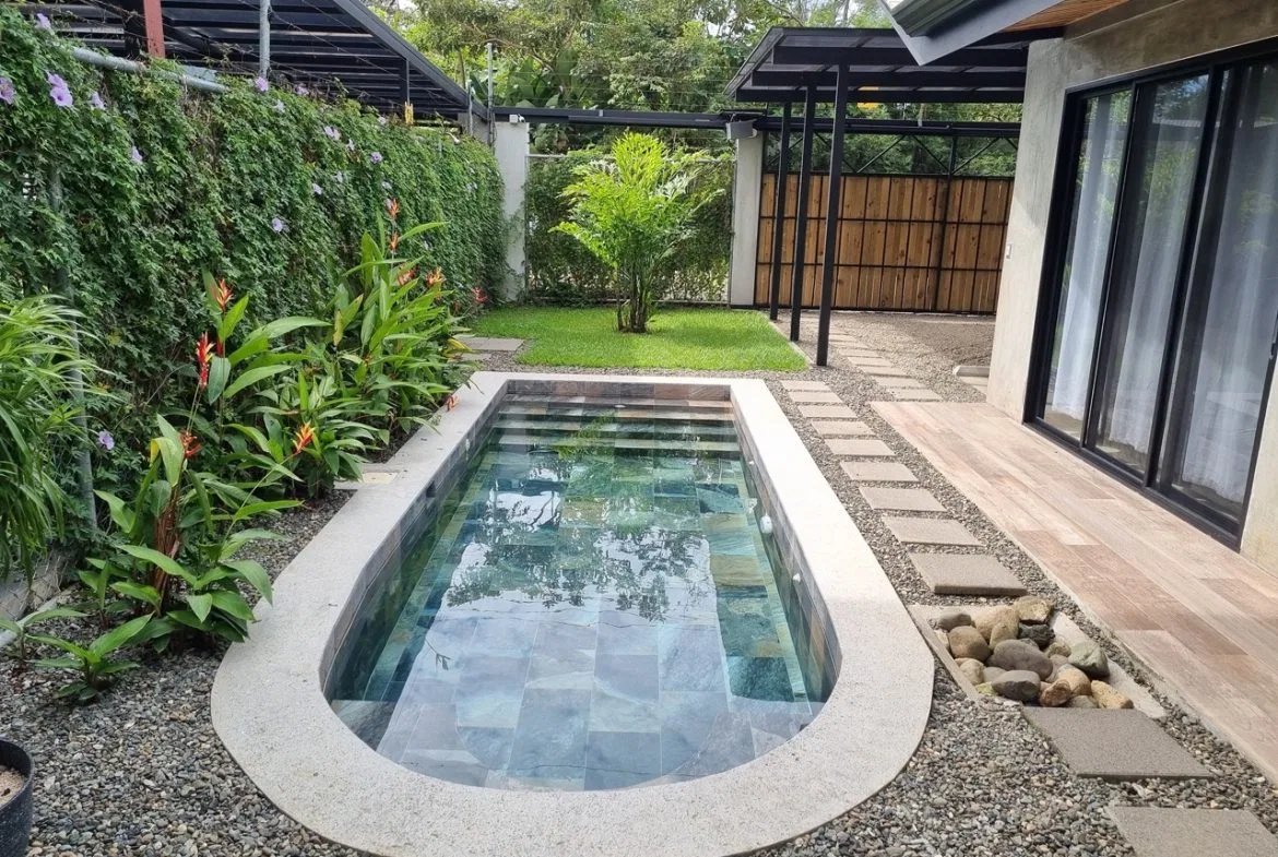 WALKING DISTANCE TO THE BEACH 3-BEDROOM TURN KEY HOUSE IN UVITA, photo 4