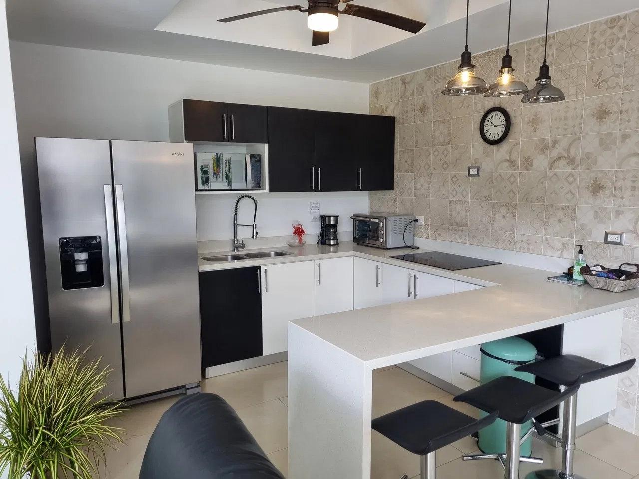WALKING DISTANCE TO THE BEACH 3-BEDROOM TURN KEY HOUSE IN UVITA, photo 9
