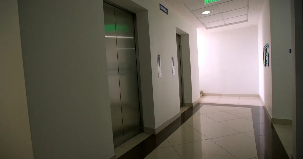 Ubicada en Oficentro La Virgen II, Edificio #8, Local 204 (segundo piso), esta oficina de 80 m² ofrece un espacio funcional, bien distribuido y completamente preparado para operación ..., photo 11