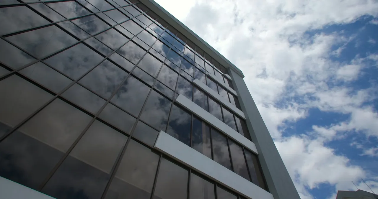 Ubicada en Oficentro La Virgen II, Edificio #8, Local 204 (segundo piso), esta oficina de 80 m² ofrece un espacio funcional, bien distribuido y completamente preparado para operación ..., photo 3