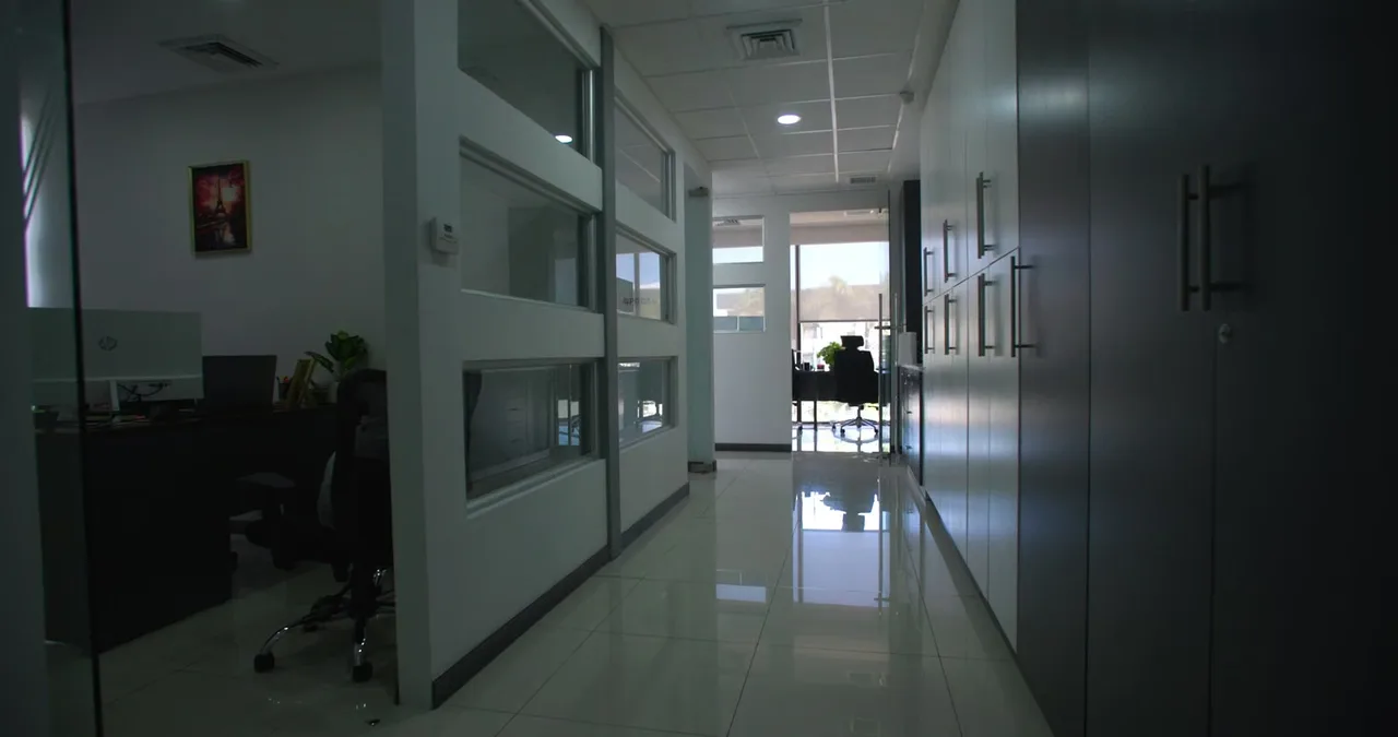 Ubicada en Oficentro La Virgen II, Edificio #8, Local 204 (segundo piso), esta oficina de 80 m² ofrece un espacio funcional, bien distribuido y completamente preparado para operación ..., photo 10