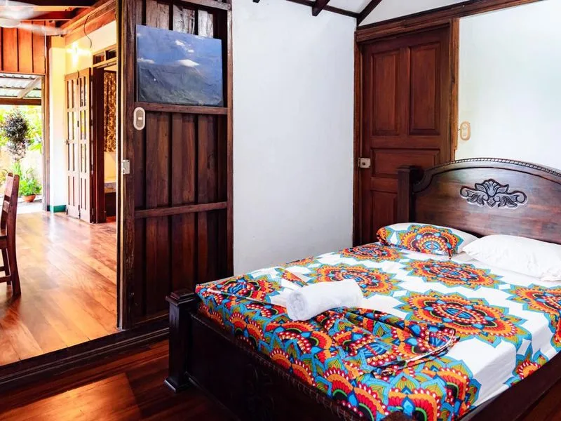 15 Bed Hotel / Leisure For Sale in Montezuma, photo 2