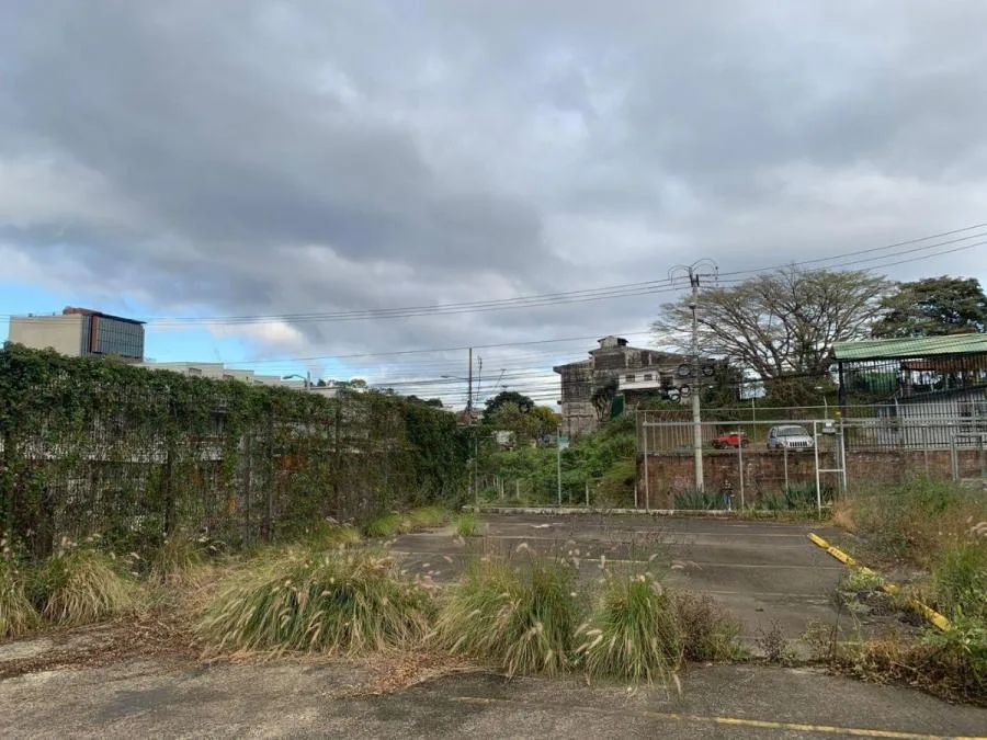 Venta de Parqueo en Calle Blancos Goicoechea - Venta en Goicoechea, photo 3