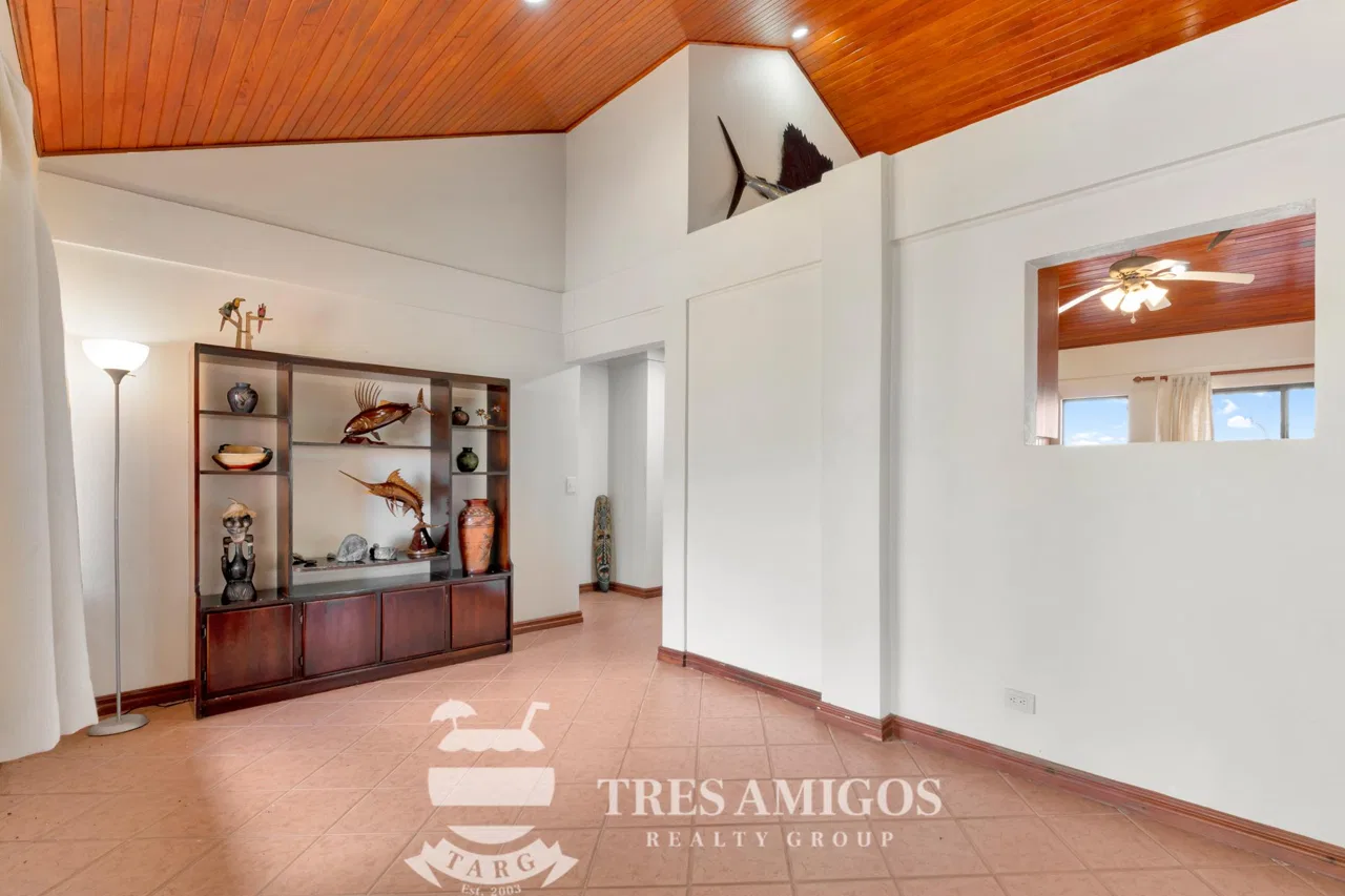Lomas 108, photo 3