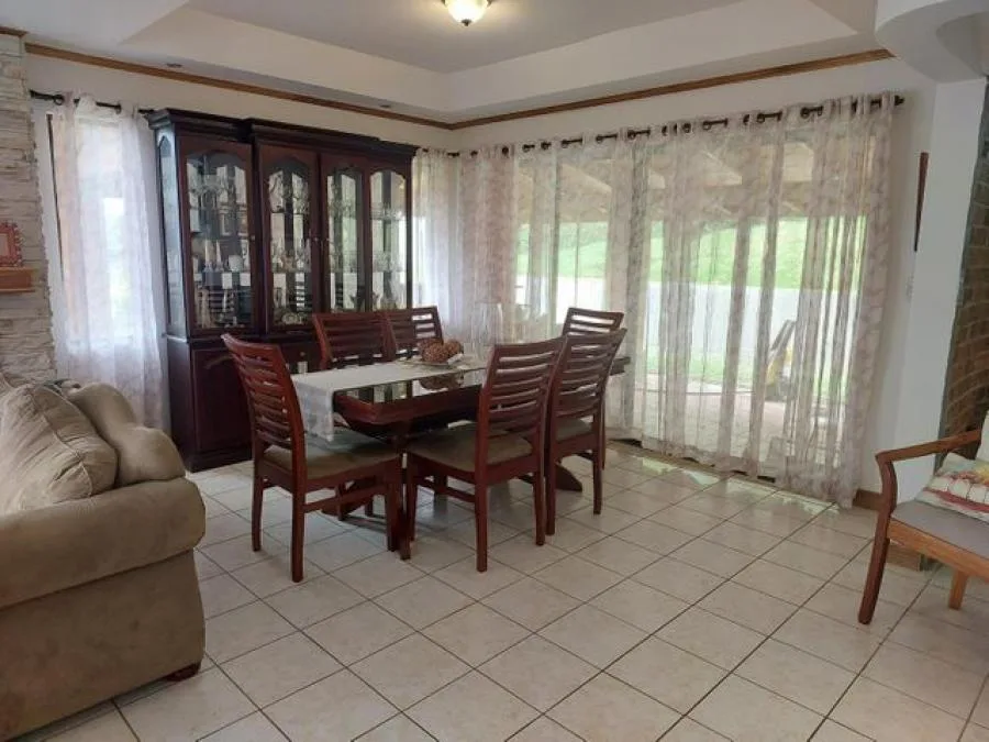 Casa con amplios espacios en exclusivo condominio en El Carmen de Guadalupe RAH 23494 - Venta en Goicoechea, photo 11
