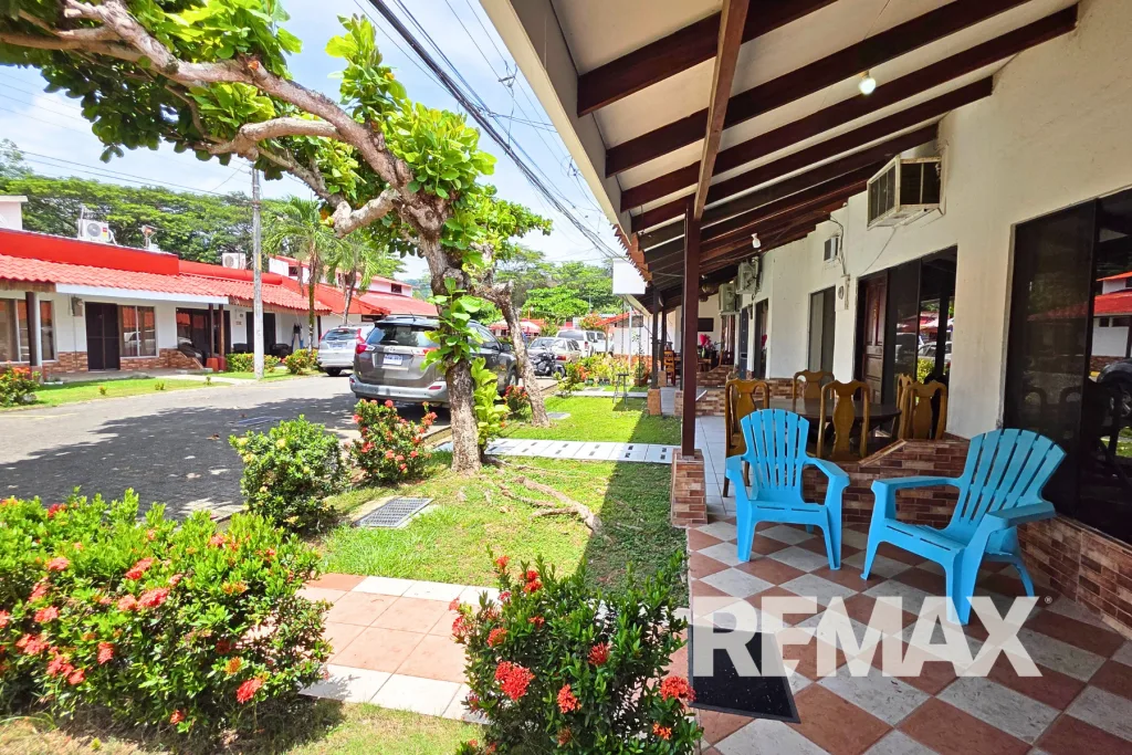Affordable Furnished Condo Near the Beach in Jacó