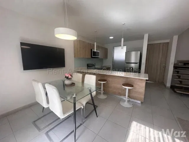 2 Bedroom House for Sale at Los Angeles San Rafael for $203,500, photo 2