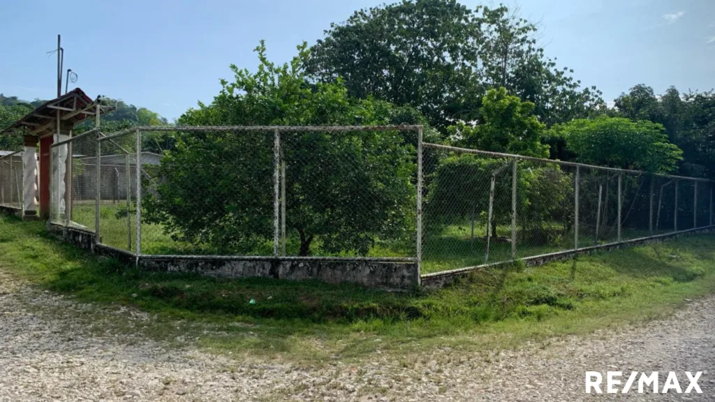 Caracol Residential lot - REMAX Jungle Properties | Pavones Golfito Real Estate