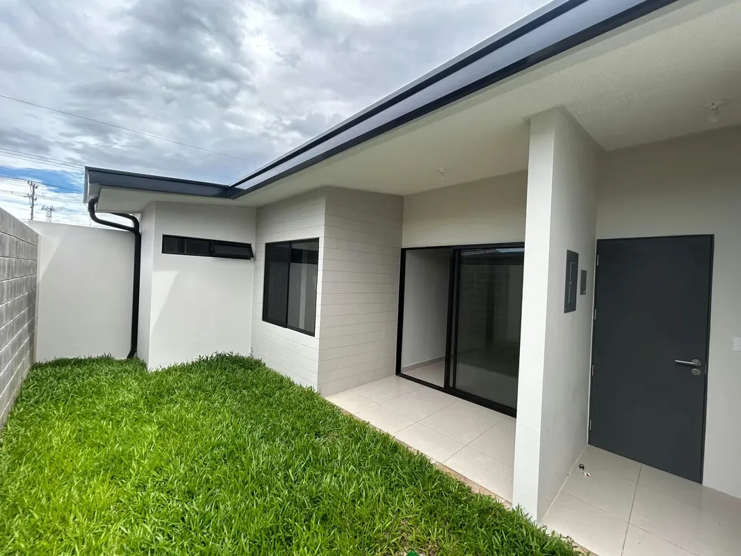 CASA DE UNA PLANTA EN ALQUILER | CONDOMINIO ROBLES DE LINDORA | SANTA ANA