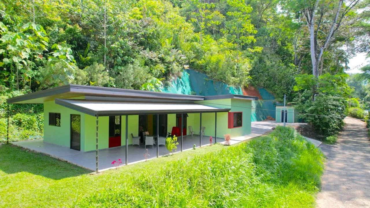 Strategic 3-Bedroom Home with Commercial Potential on 0.96-Acre Lot in Ojochal Costa Rica