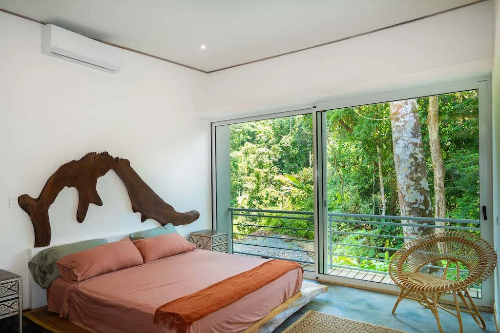 4 Bedroom Modern and Elegant Home in Gated Community – 1.42 Acres, photo 20