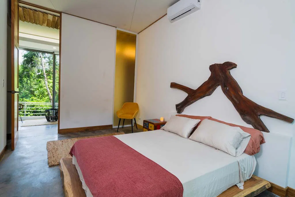 4 Bedroom Modern and Elegant Home in Gated Community – 1.42 Acres, photo 23