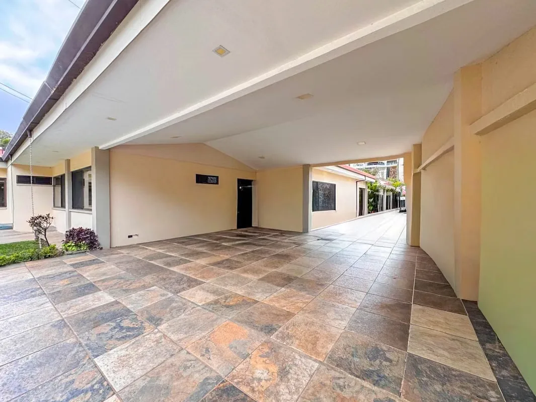 INDEPENDENT ONE LEVEL HOME FOR SALE IN BELLO HORIZONTE ESCAZÚ, photo 3