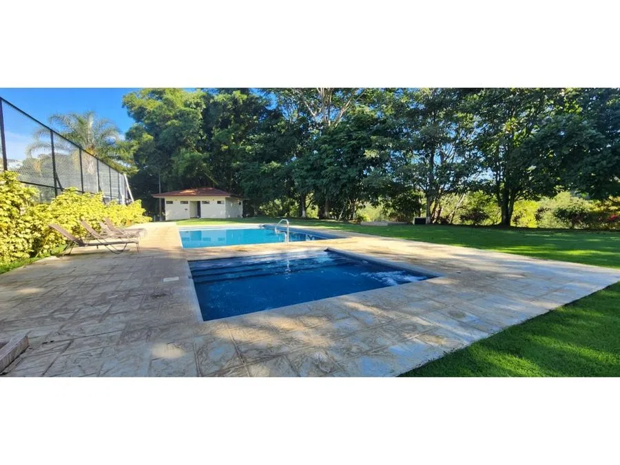 Lote en condominio Valle Las Flores Grecia