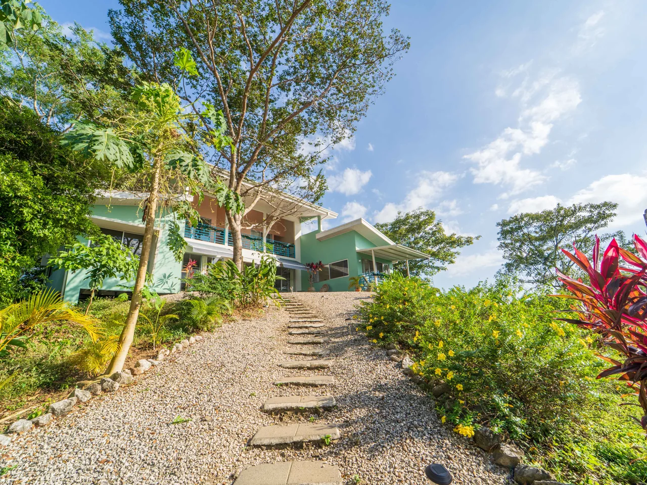 Casa Nube - 5BR Mountain View Home in Barrio Los Monos, photo 6