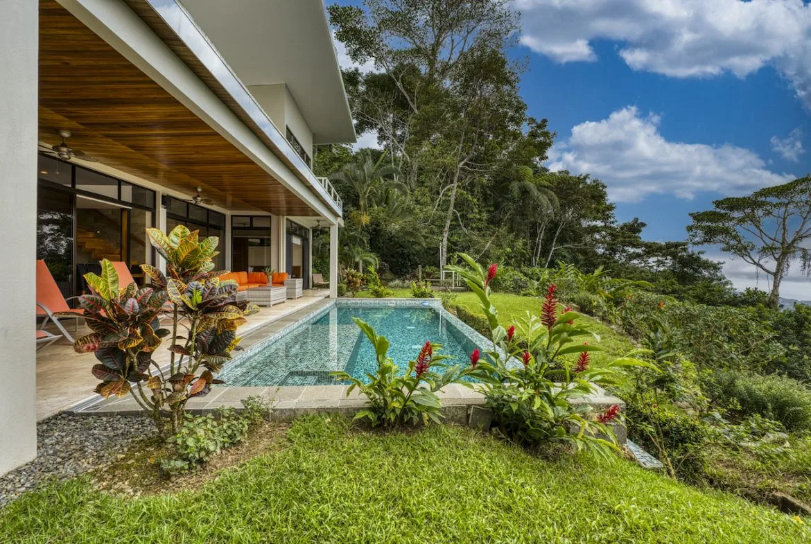 WHALE TAIL AND AMAZING OCEAN VIEWS 2 BEDROOM HOME FOR SALE, photo 14