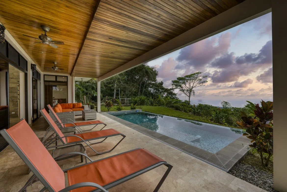 WHALE TAIL AND AMAZING OCEAN VIEWS 2 BEDROOM HOME FOR SALE, photo 10