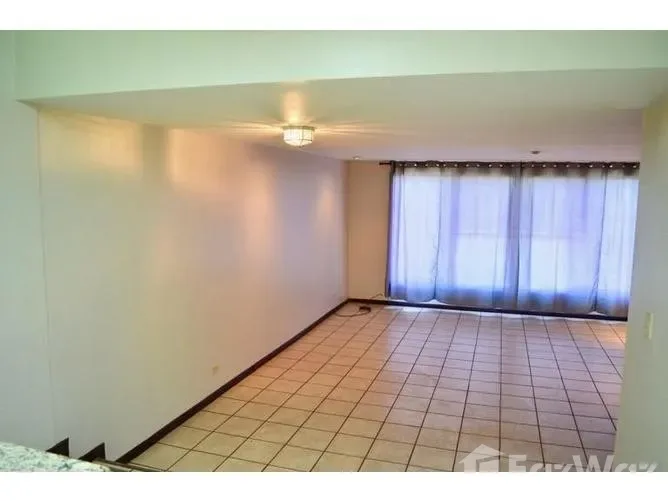 3 Bedroom Apartment for Rent at Rohrmoser for $1,000/mo, photo 2