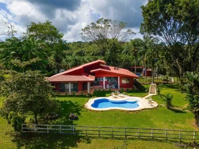 Finca de lujo en la naturaleza