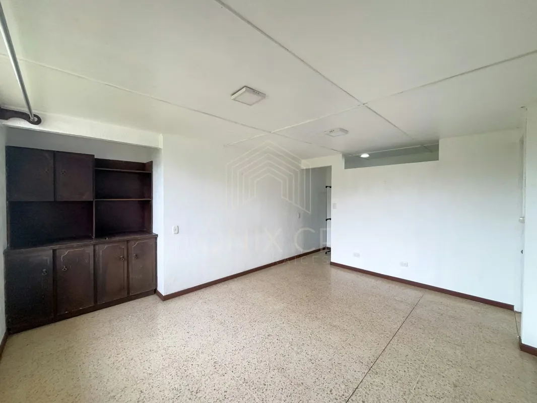 Si busca un apartamento práctico, ubicado en primer piso y con una habitación realmente amplia, esta es una excelente opción para vivir con comodidad en una zona de fácil acceso y ..., photo 4