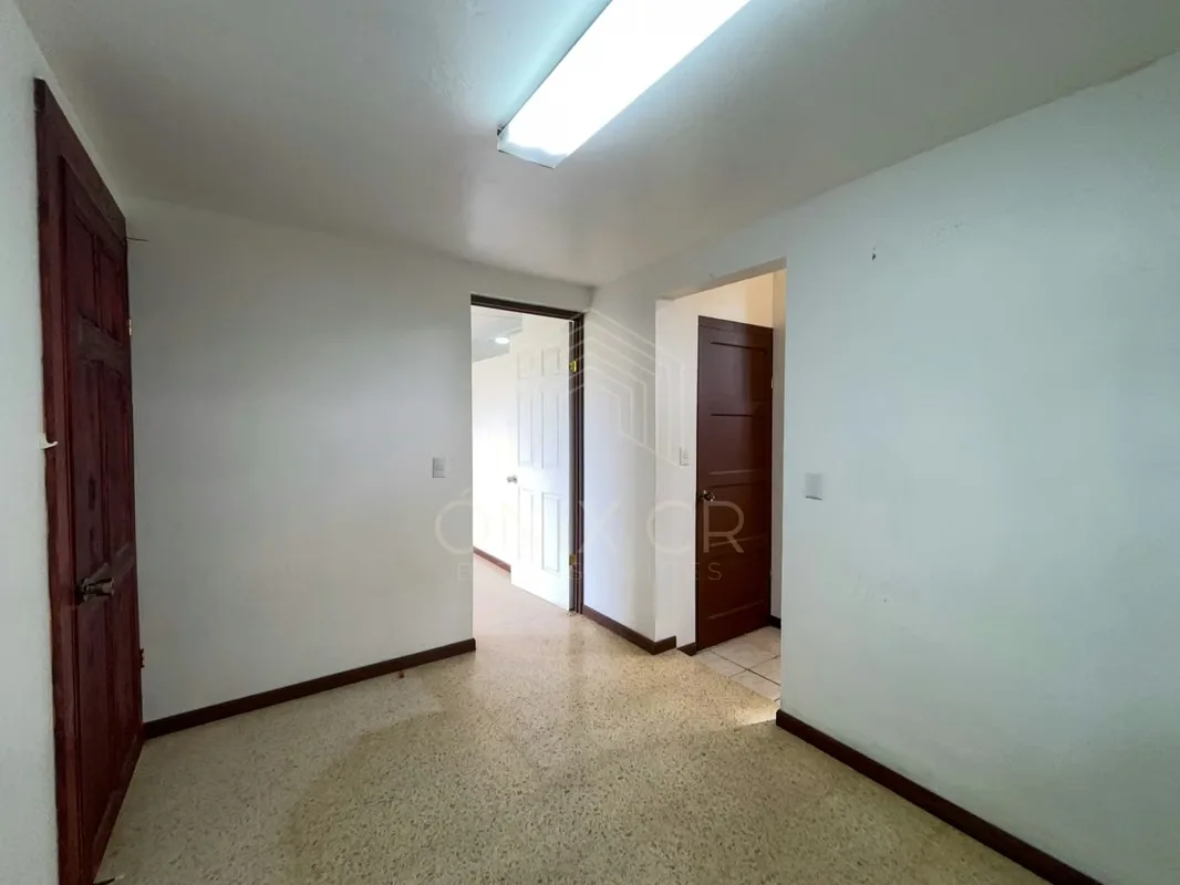 Si busca un apartamento práctico, ubicado en primer piso y con una habitación realmente amplia, esta es una excelente opción para vivir con comodidad en una zona de fácil acceso y ..., photo 7