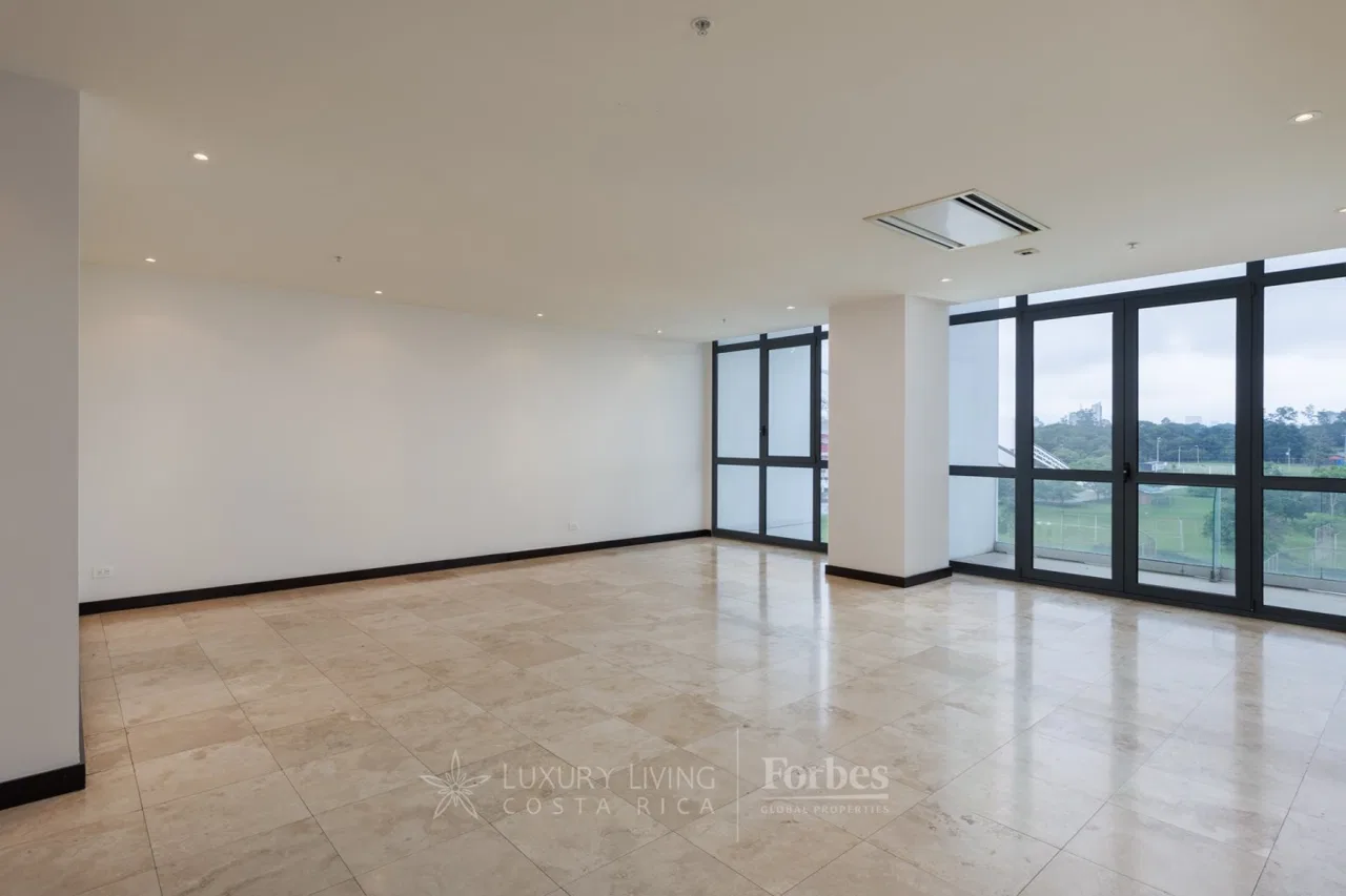4Bedroom Apartment in Exclusive Tower with View of La Sabana