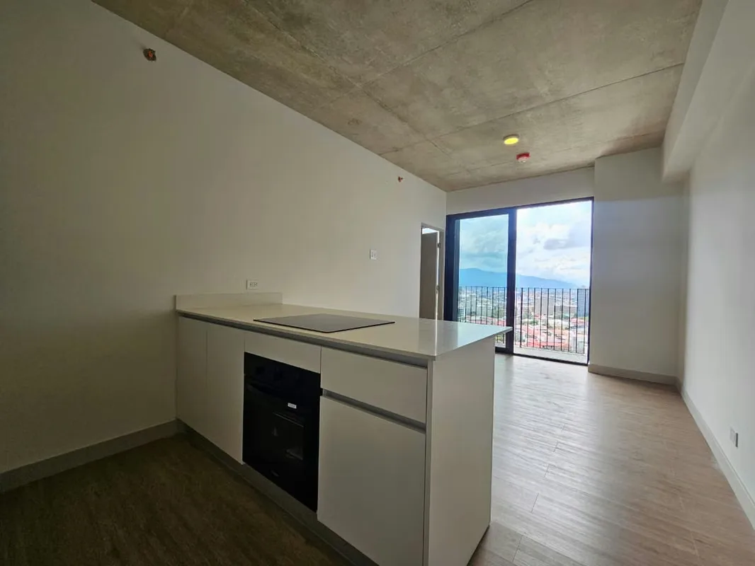 La torre más alta del este. Apartamento nuevo para estrenar