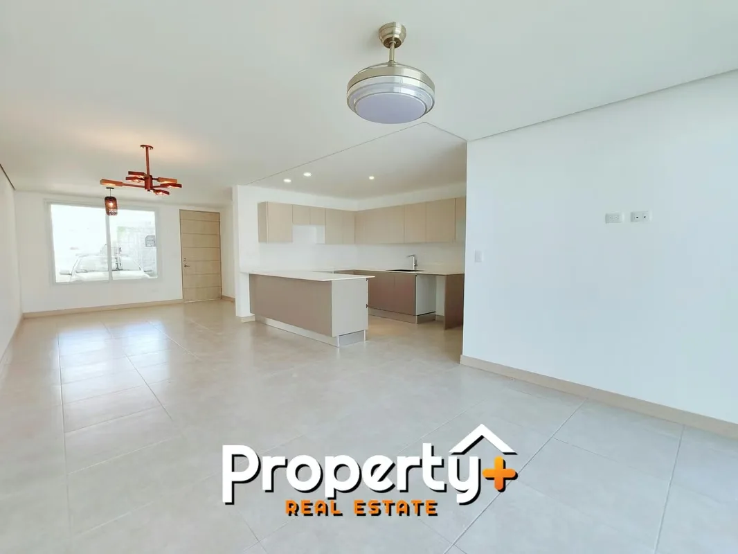 Casa en condominio ubicado en Guachipelín de Escazú con acabados de lujo y diseñadas para brindarle el confort que su familia necesita. Cuenta con las mejores amenidades de la zona. ...