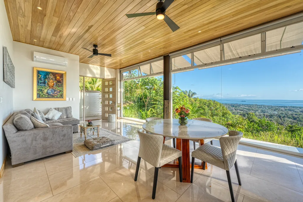 LUXURY 6 BEDROOM HOME WITH AMAZING OCEAN VIEW, photo 8