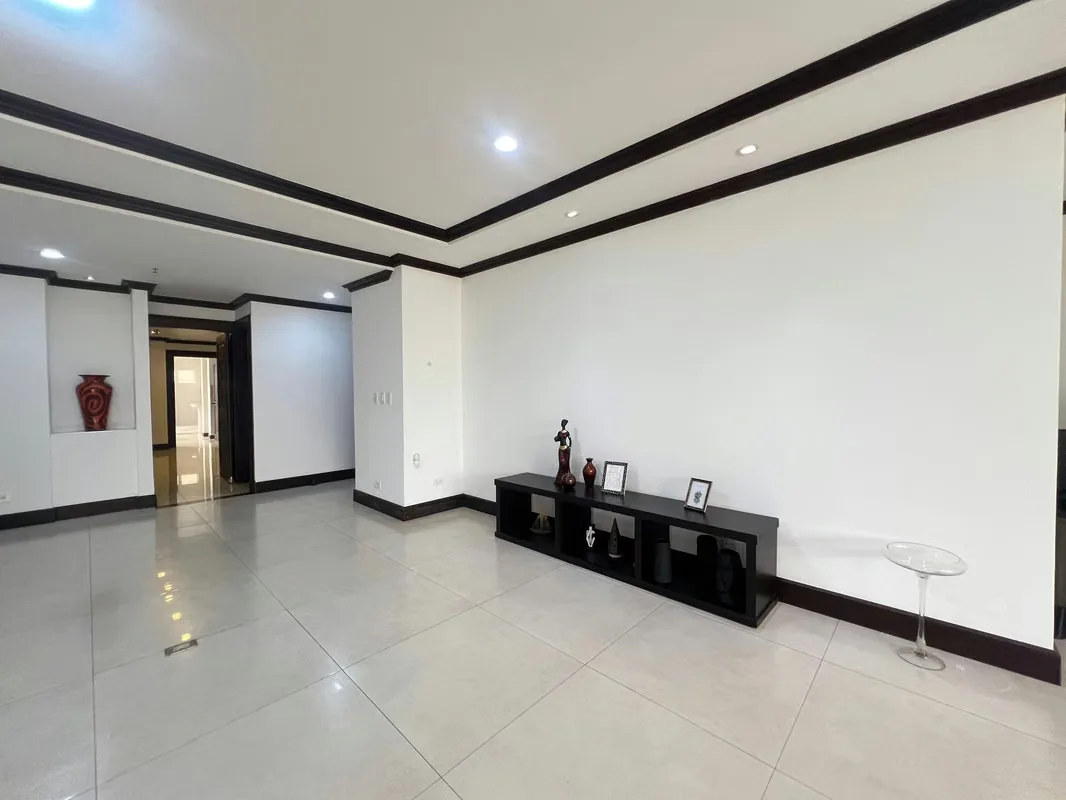 Amplio apartamento en alquiler de 294 m² ubicado en una exclusiva torre en Sabana Sur, una de ..., photo 3