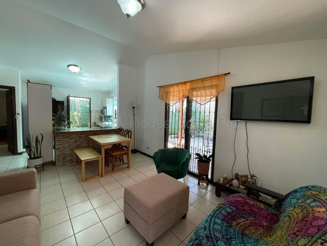 Sala, comedor integrado, Cocina, 3 Habitaciones, 2 banos completos, terraza, cuarto de pilas ..., photo 4