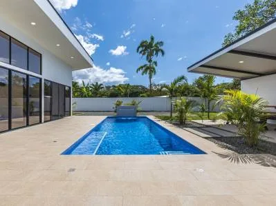 Nueva villa de 3 dormitorios y 2 baños con amplios jardines, photo 5