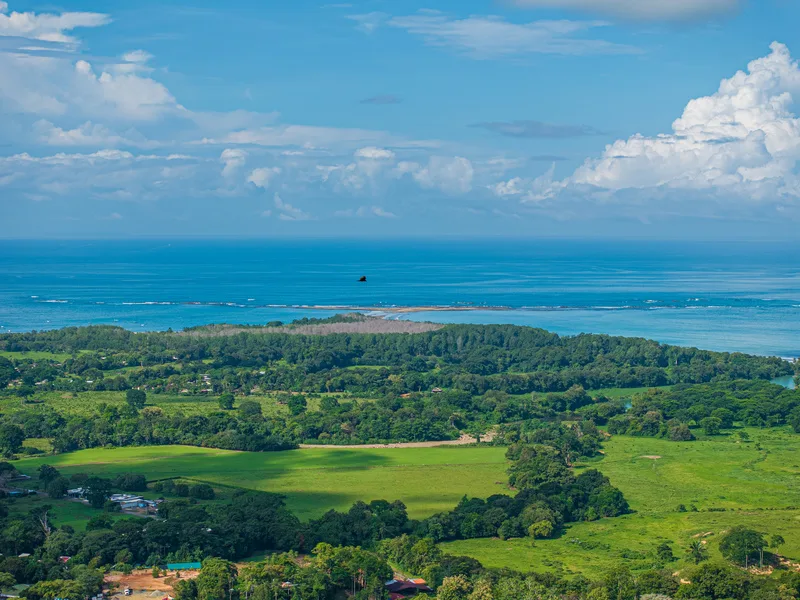 4 Bed Single Family Homes For Sale in Uvita, photo 6