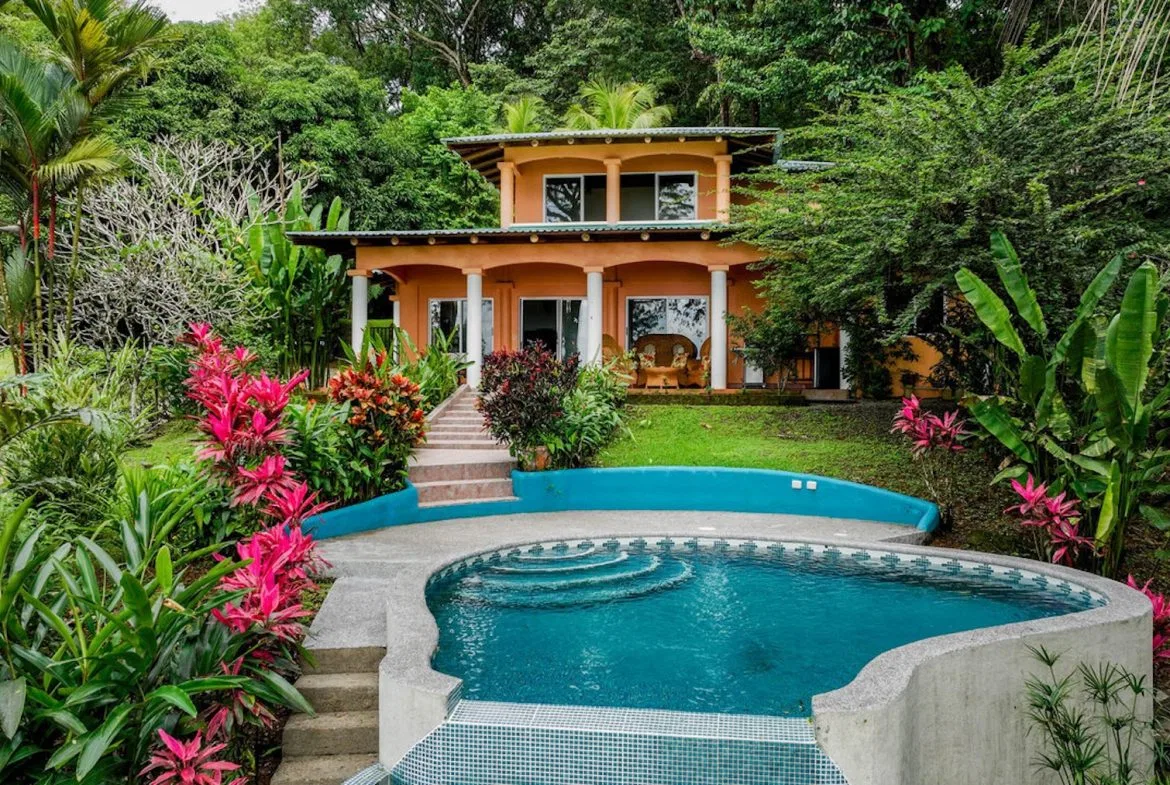 PROPERTY WITH THREE BEDROOMS AND OCEAN FRONT VIEWS, IN PUERTO NUEVO – 5.8 ACRES, photo 2