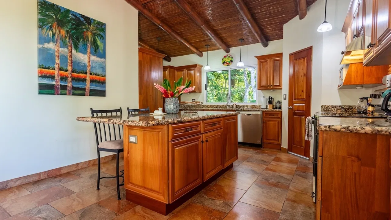 PROPERTY WITH THREE BEDROOMS AND OCEAN FRONT VIEWS, IN PUERTO NUEVO – 5.8 ACRES, photo 14