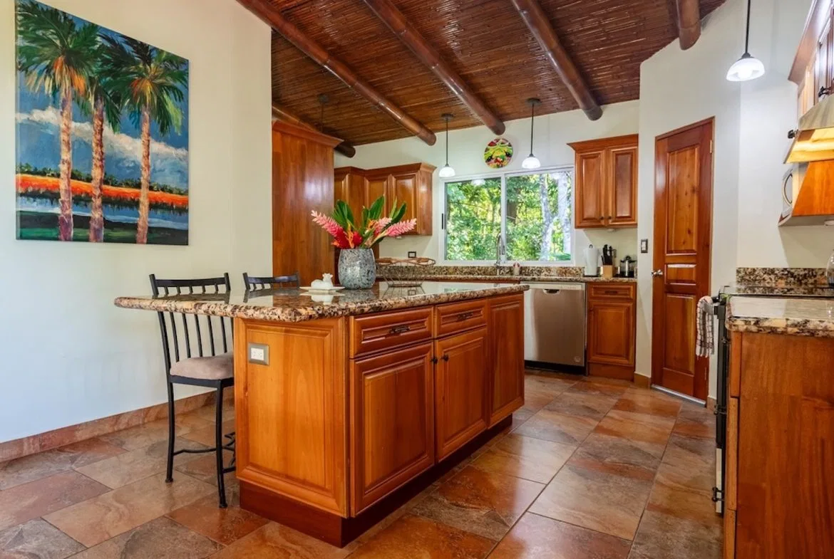 PROPERTY WITH THREE BEDROOMS AND OCEAN FRONT VIEWS, IN PUERTO NUEVO – 5.8 ACRES, photo 15