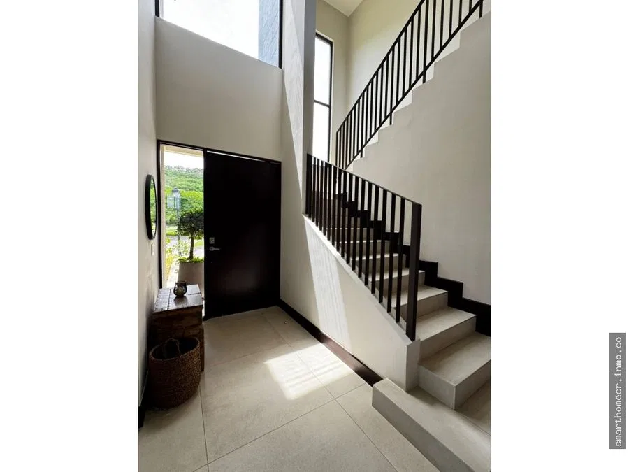 ALQUILER/ VENTA EN SANTA ANA*