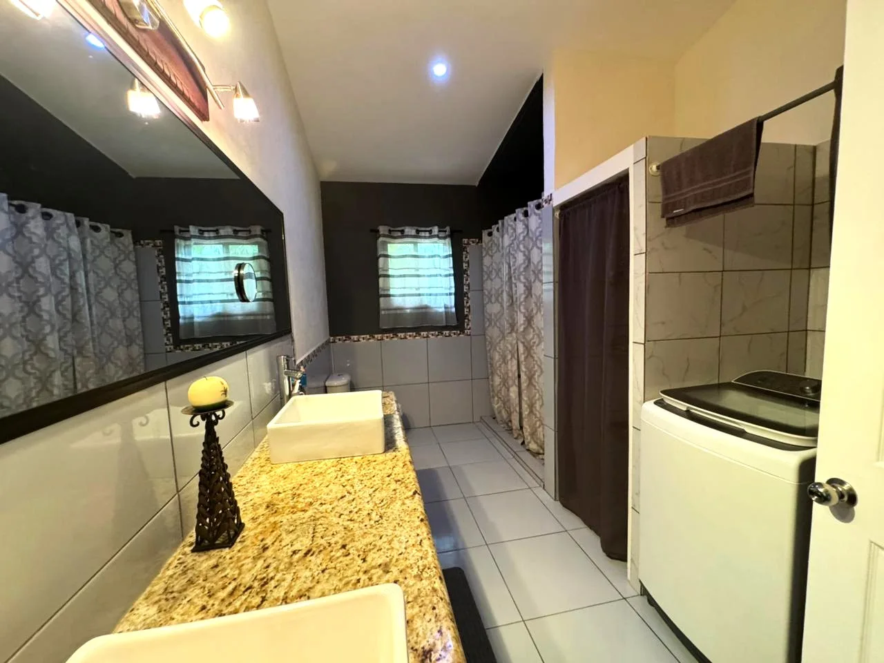 Casa Amarilla -Beautiful Concrete Home for Sale in Cabo Blanco de Lepanto, photo 12