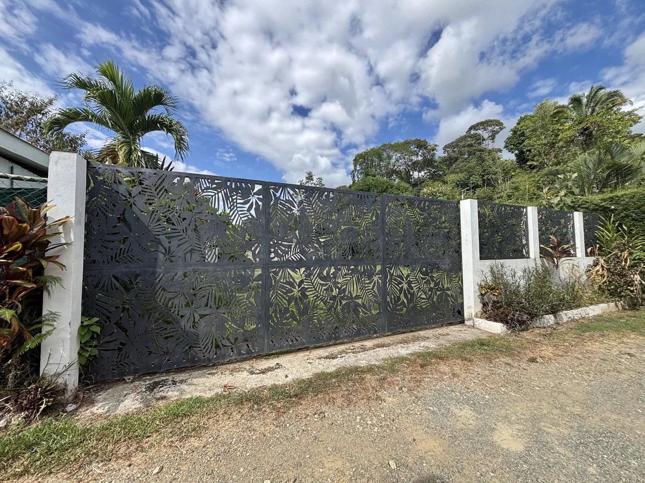 BUILDING PROPERTY IN THE MIDDLE OF THE TOWN, IN BAHIA BALLENA – 0.10 ACRES, photo 11