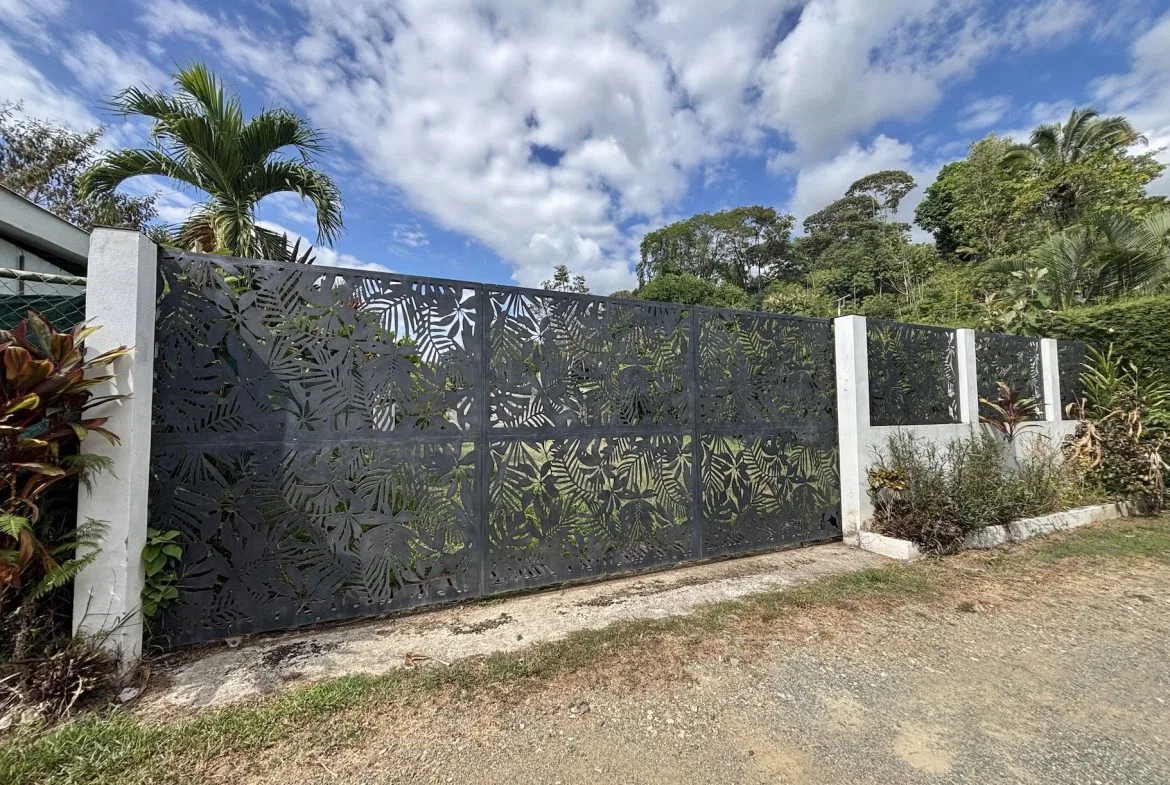 BUILDING PROPERTY IN THE MIDDLE OF THE TOWN, IN BAHIA BALLENA – 0.10 ACRES, photo 12