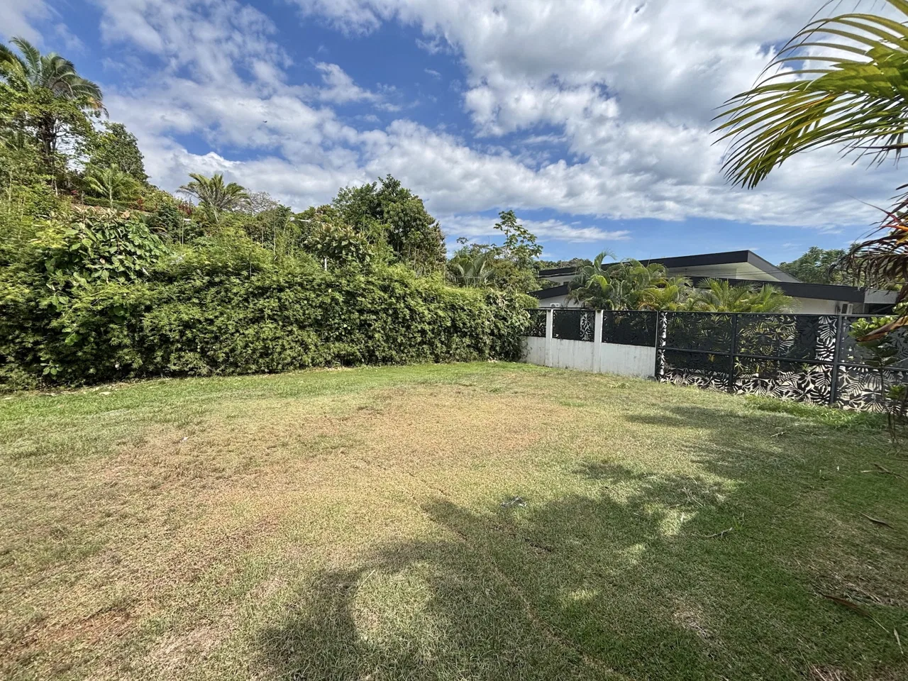 BUILDING PROPERTY IN THE MIDDLE OF THE TOWN, IN BAHIA BALLENA – 0.10 ACRES, photo 13