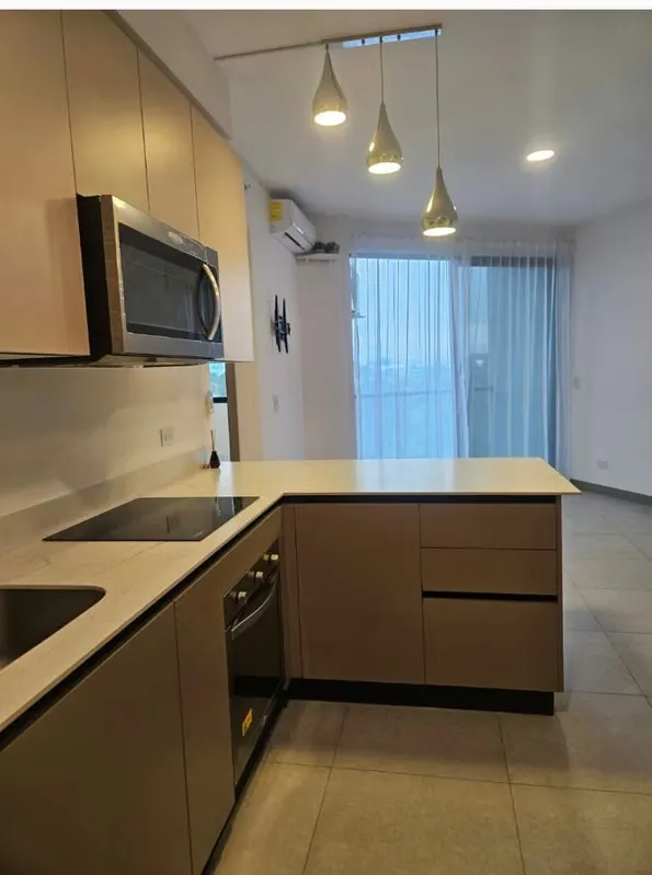 Alquiler de moderno apartamento nuevo de 2 hab. Condominio Núcleo, Sabana., photo 3
