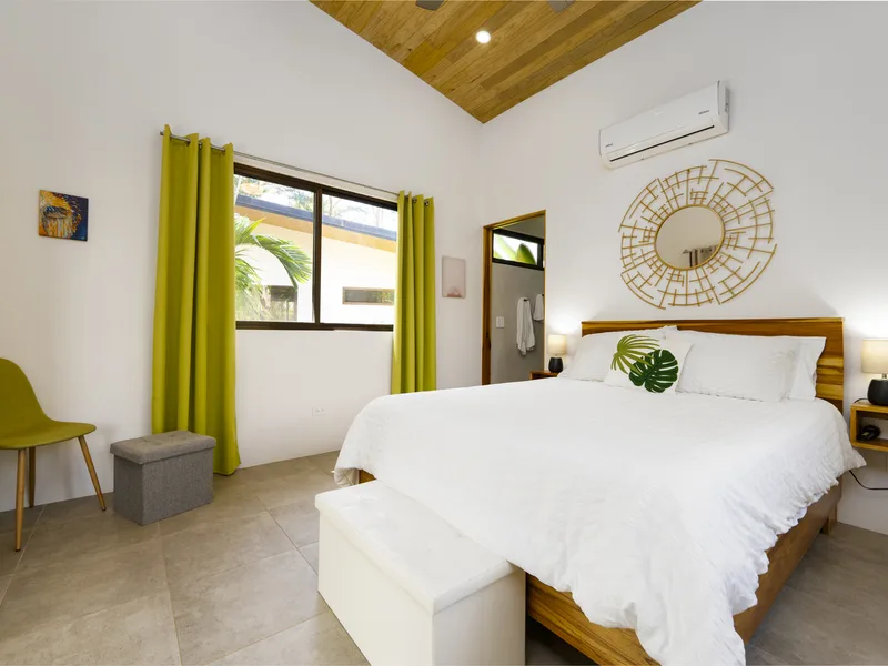 5 Bed Hotel / Leisure For Sale in Uvita, photo 7