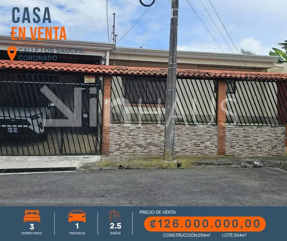 Amplia y acogedora casa de una sola planta, ubicada a tan solo 1 kilómetro del centro de Coronado, en una tranquila calle sin salida que ofrece privacidad y un ambiente ideal para ...