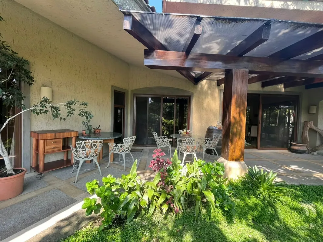 Ubicada en el exclusivo Condominio Jaragua, en Brasil de Mora, esta espectacular residencia ofrece el equilibrio perfecto entre privacidad, naturaleza y comodidad. Si sueñas con vivir ..., photo 14