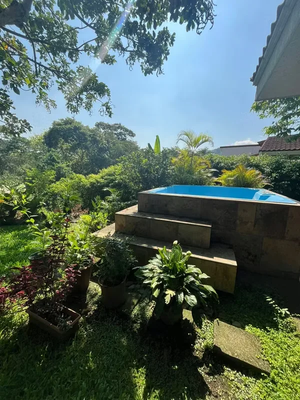 Ubicada en el exclusivo Condominio Jaragua, en Brasil de Mora, esta espectacular residencia ofrece el equilibrio perfecto entre privacidad, naturaleza y comodidad. Si sueñas con vivir ..., photo 9
