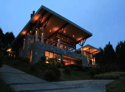 Beautiful mountain property offering exceptional privacy and security. Luxurious and modern, with a cool climate and stunning panoramic views of the mountains and the Central ...