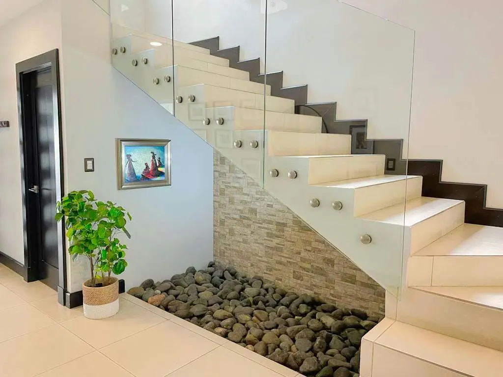 Two levels with modern design and spacious spaces