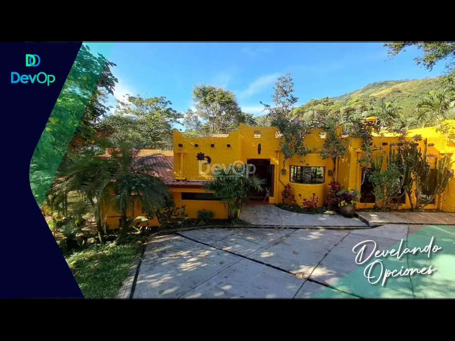 SE VENDE CASA DE 3 HABITACIONES EN LAS MONTAÑAS DE PURISCAL