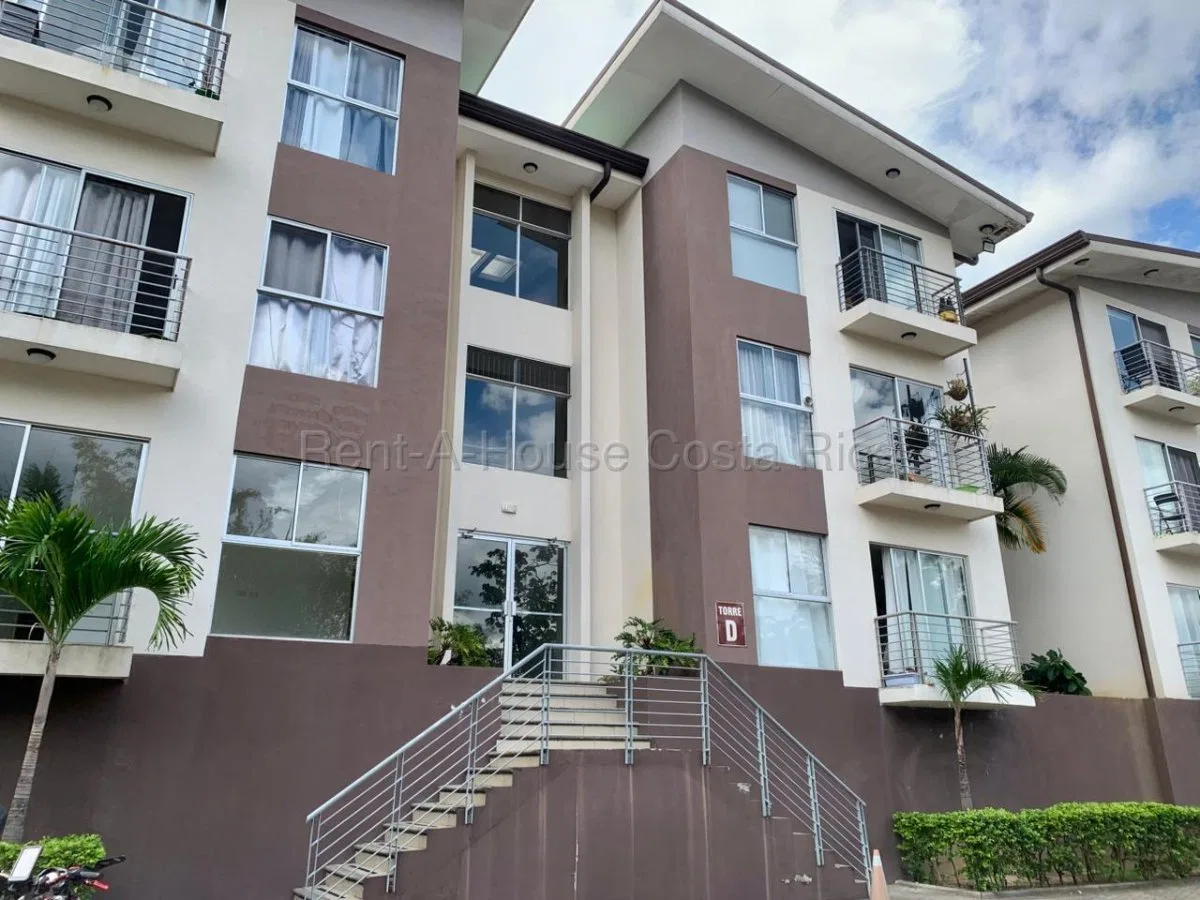 Venta de apartamento con piscina, seguridad y parqueo #26-2055 GS - Venta en San José